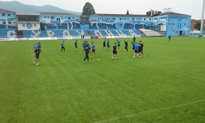 www.fk-radnik.com