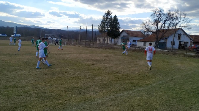 Čamagić i Andrić prate duel Anđelkovića i štopera Rembasa