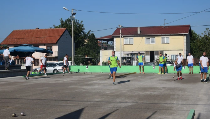 Sezona odmiče
