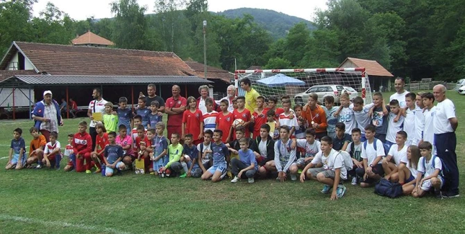 Učesnici turnira u m. fudbalu 2019. foto: Stole