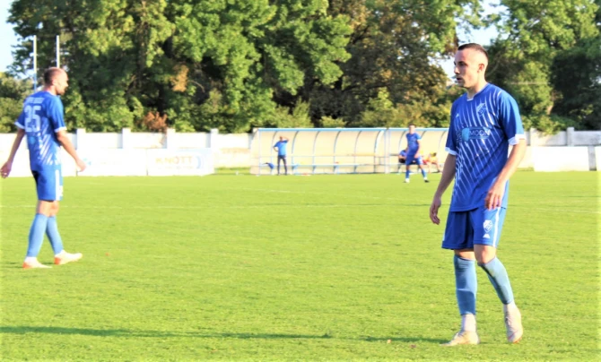 Strelci: Miloš Savanović u prvom planu postigao je dva i Čedomir Tomčić (25) jedan gol - foto: V. Jankov