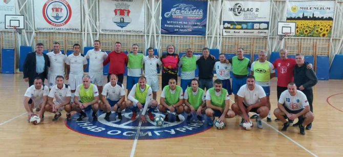 Veterani Dinamo (Pančevo) i Jedinstvo (Ub)