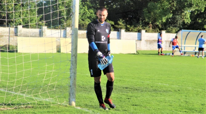 Odbranio penal: Golman Bečejaca Isidor Milovanov - foto: V. Jankov