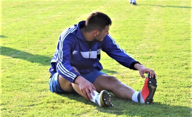 Ilija Erdeljan je postigao gol za Vošu u Mladenovu - foto: V. Jankov