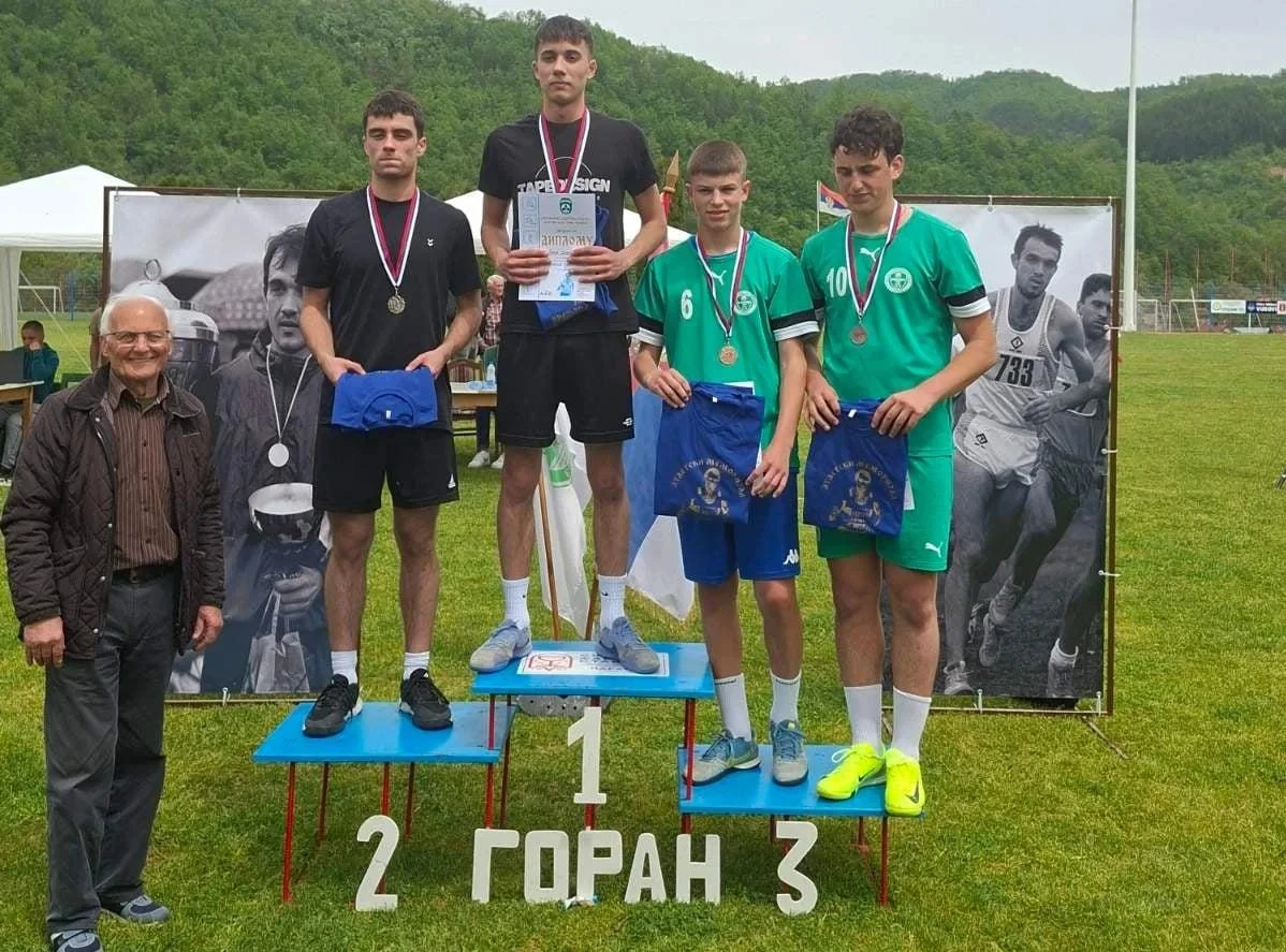 Proglašenje pobednika kod dečaka treće i četvrte godine srednje škole - foto: Žarko Arsić