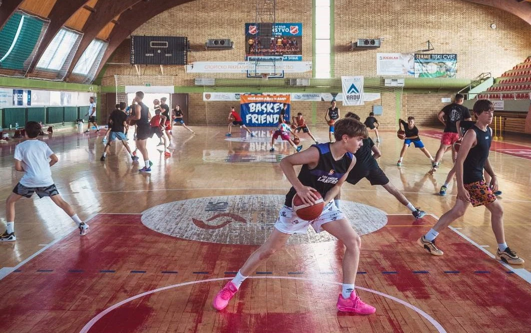 Rad u sportskoj hali - foto: Stevan Davidović