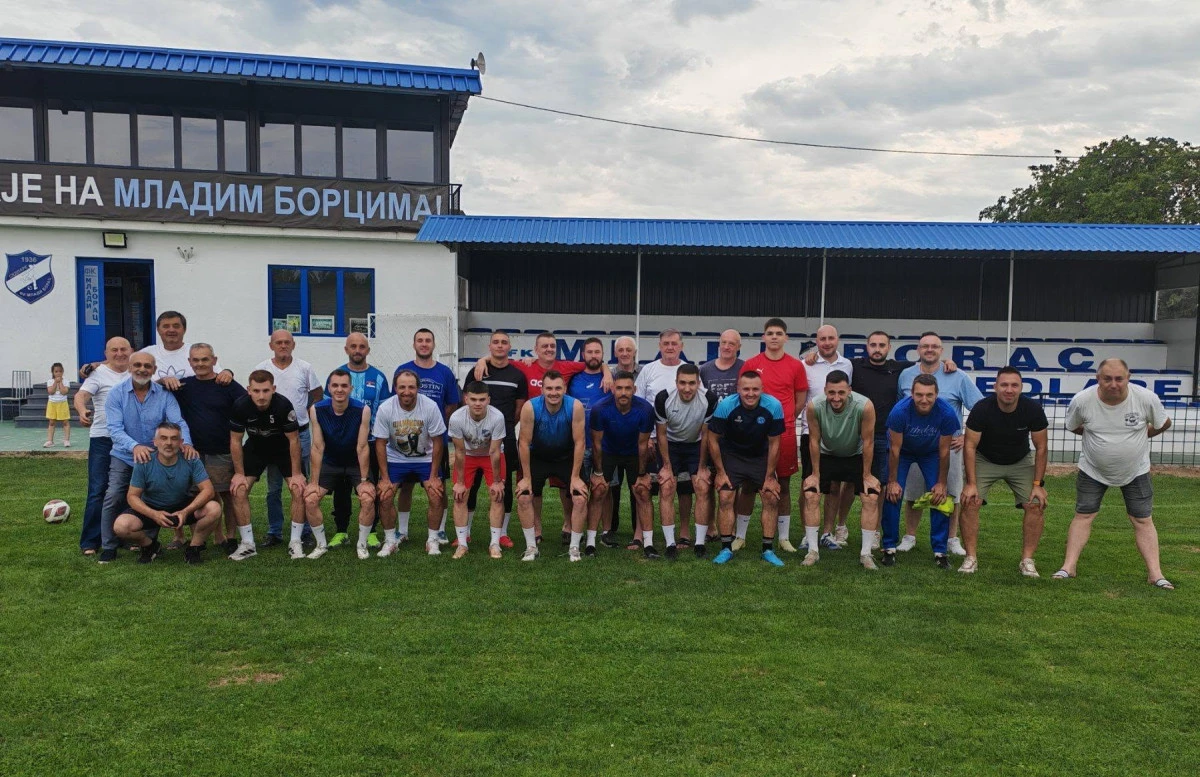 Ekipa Mladog Borca (Sedlare) pre početka priprema - foto: FK Mladi borac