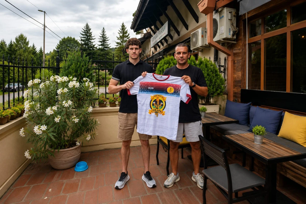 David Vukajlović i sekretar Nenad Višnjić - foto: Arhiva KMF Hram