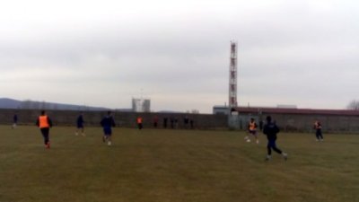 Mladi "beli"  vredno treniraju, Omladinska liga Srbije