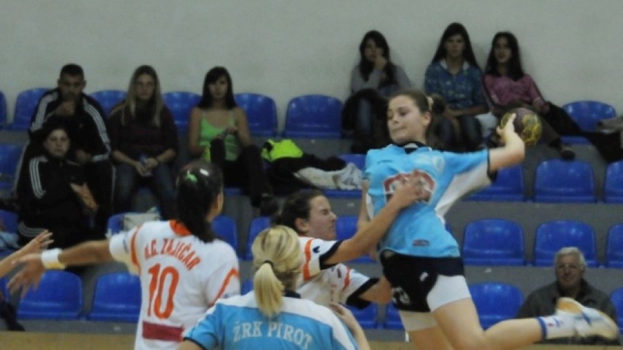 Piroćanke jače za Ivanu Savić Georgijev i Sašku Sokolov, Prva liga Istok