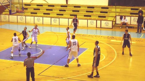 Košarkaši Trstenika poklonili pobedu svojoj legendi, Prva RL Zapad