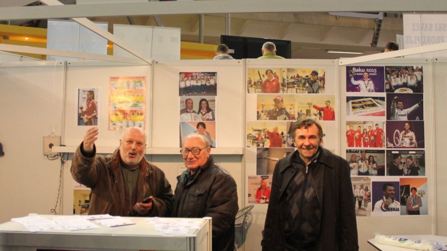 Streljaštvo: Laserska puška i pištolj privlače posetioce na štandu SS Srbije