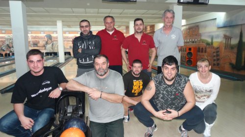 Biznis liga u bovlingu: Prvi poraz lidera