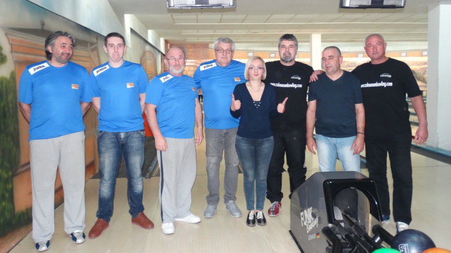 Biznis liga u bovlingu:   Šampion na kolenima