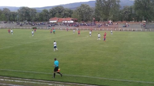 Oslabljeni Radnički protiv veoma dobrog Ozrena!, Srpska liga Istok