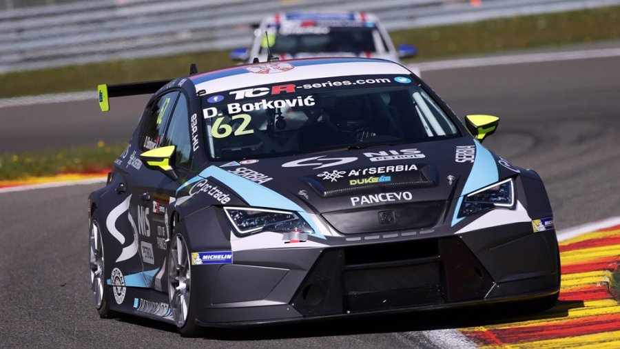 Borković na pobedničkom postolju posle prve trke u Belgiji