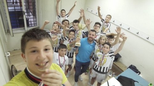 Fudbaleri Radničkog iz Kovina osvojili pobednički pehar u Ligi 9, Banatska zona