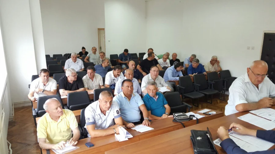 Konferencija SLI: Klubovi u velikim dugovima prete suspenzije, Srpska liga Istok
