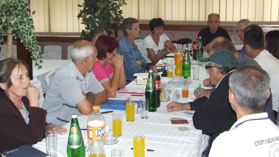 Ženski fudbal: Zapad kreće sa devet kubova