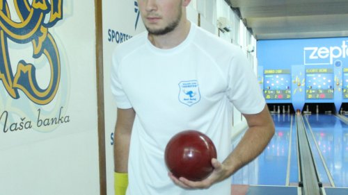 Kuglanje: Beograd i Kordun odmiču, Kristal sija punim sjajem