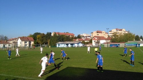 ZM : Kolo preokreta,prvih sedam ekipa u rasponu od pet bodova, Zona Morava