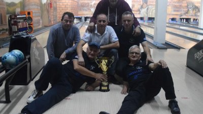 Kup Srbije u bovlingu: Metalcu pobednički pehar