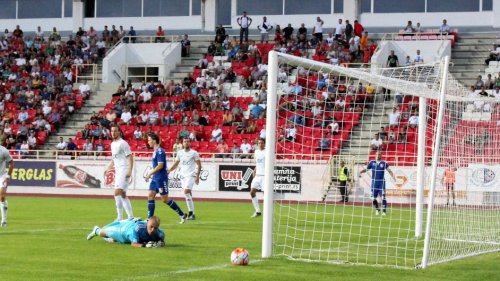 Nišlije tabeli ne veruju, Superliga Srbije
