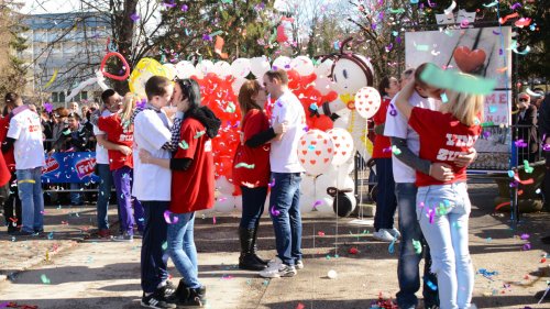 Na mostu ljubavi ljubiće se parovi po deveti put