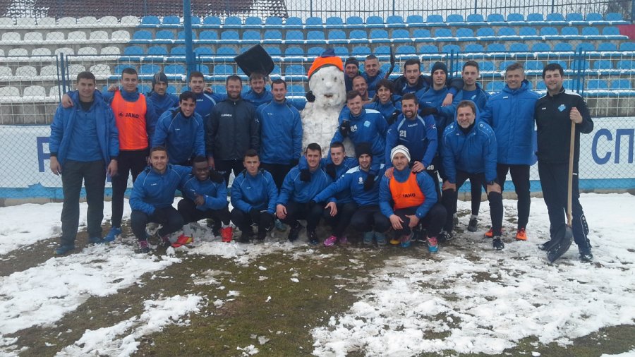 Zabava na treningu Radnika, a potom i pobeda komšijskog Dinama, Superliga Srbije