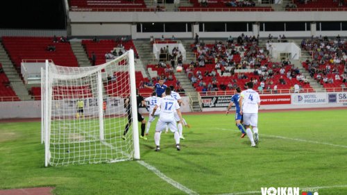 Liga "B" timova : Start protiv Lučanaca, Liga B timova