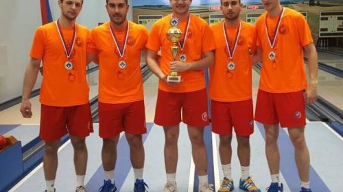 Kuglanje: Peta titula juniorima Crvene zvezde, omladinke Kristala šampionke