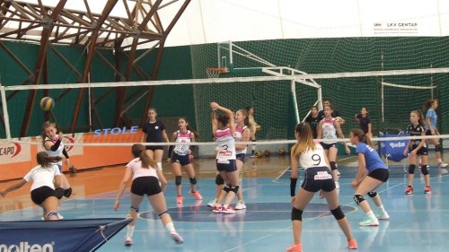 Odbojkaški talenti vredno rade na Goču