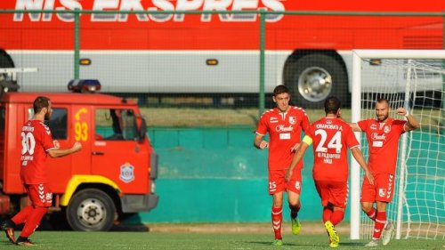 Radnički Niš-ekspresno kroz Zemun, Superliga Srbije