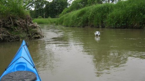 Utakmica prekinuta zbog nedostatka lopti