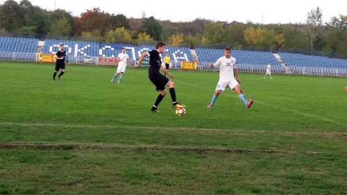 Sloga "petardom" brani tron, Zona Morava