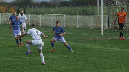 U Ratini iz dvojke u jedinicu, Raška okružna liga