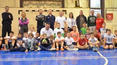 Prezentacija rukometa u akciji "Sportom protiv naselja", Super B liga Istok-Zapad