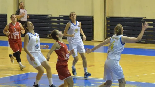 Student pobedio vicešampiona države!, Prva ženska liga Srbije