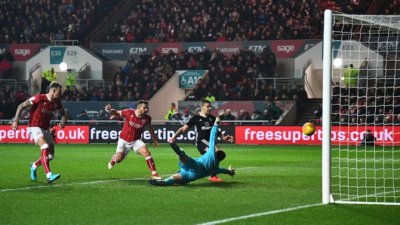 Mitar pogodio za bod