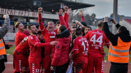 Pare Radničkom kao "Želji", Naisi, odbojkašima i vaterpolistima zajedno, Srpska liga Istok