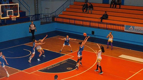 Od gotovog umalo veresija, Prva ženska liga Srbije