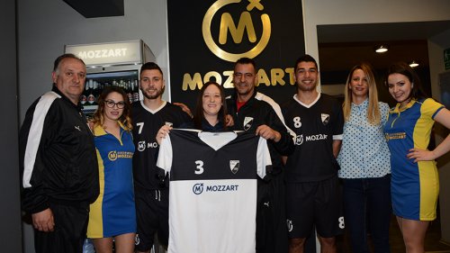 Fudbaleri Radničkog u dresovima kompanije Mozzart, Vojvođanska liga "Istok"