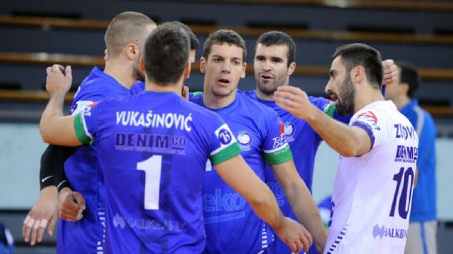Skandal u Novom Pazaru tokom finala: Sedeli i zviždali na himnu Srbije!, Superliga Play Off