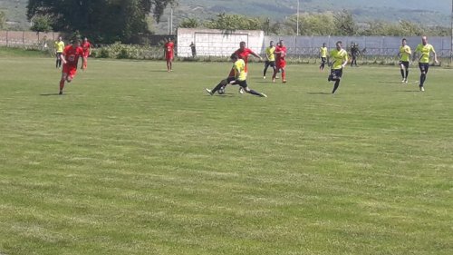 Tanasko Rajić ne bira rivale, gazi sve pred sobom!, Zona "Jug"