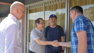 Predsednik Fudbalskog saveza Šangaja u poseti Srbiji i Pirotu, Prva liga Srbije