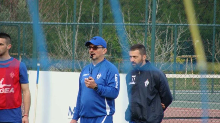 Ode čika Crni sa klupe, Telekom 1.CFL