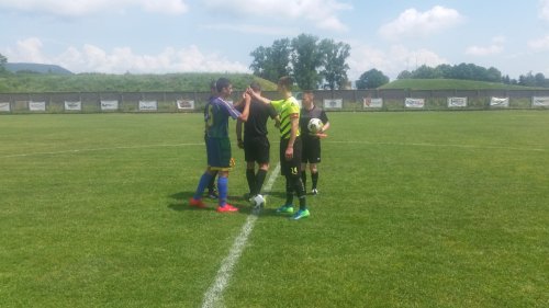 Kiker korak bliži opstanku, Kadetska liga Srbije