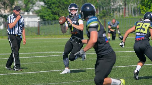 Veprovi "pregazili" Stršljene za prvo mesto, Sportklub Superliga