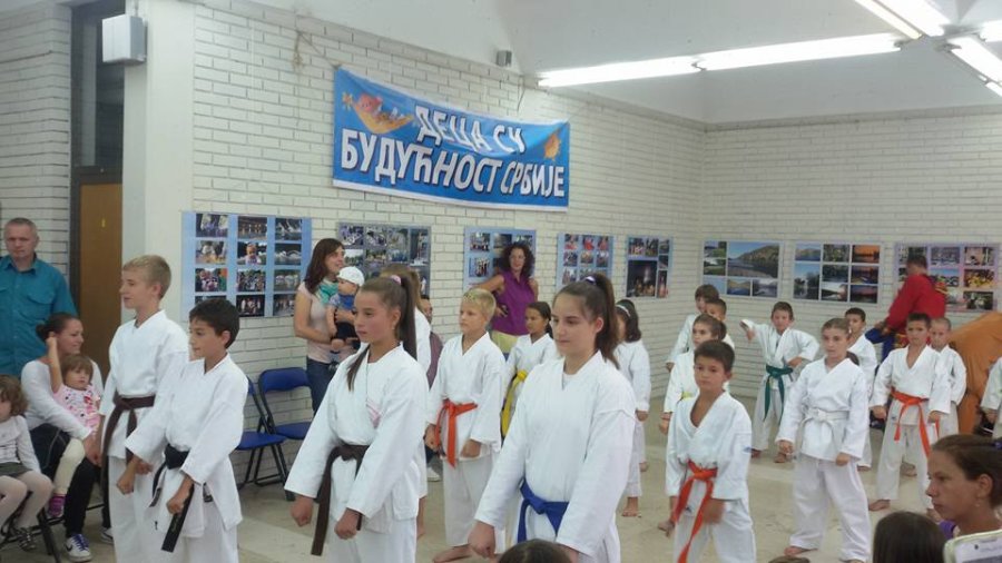 Deca polagala karate ispit dobili pojaseve