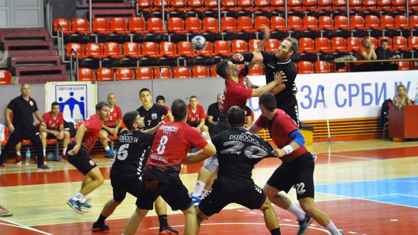 Podela plena u derbiju, Super B liga Istok-Zapad